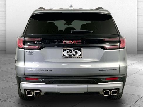Used 2025 GMC Acadia Elevation AWD/4WD image 3