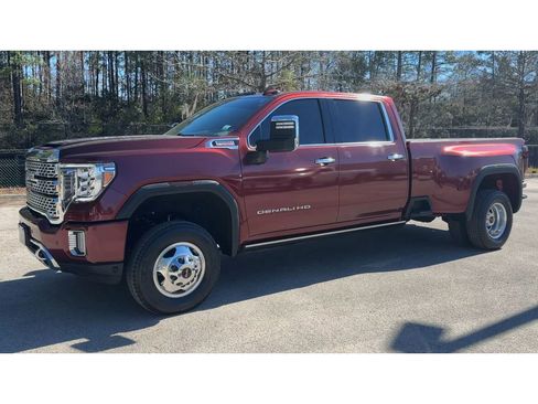 Certified 2022 GMC Sierra 3500 Denali w/ Denali Ultimate Package image 5