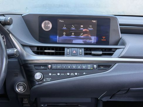 Used 2021 Lexus ES 350 w/ Accessory Package image 21