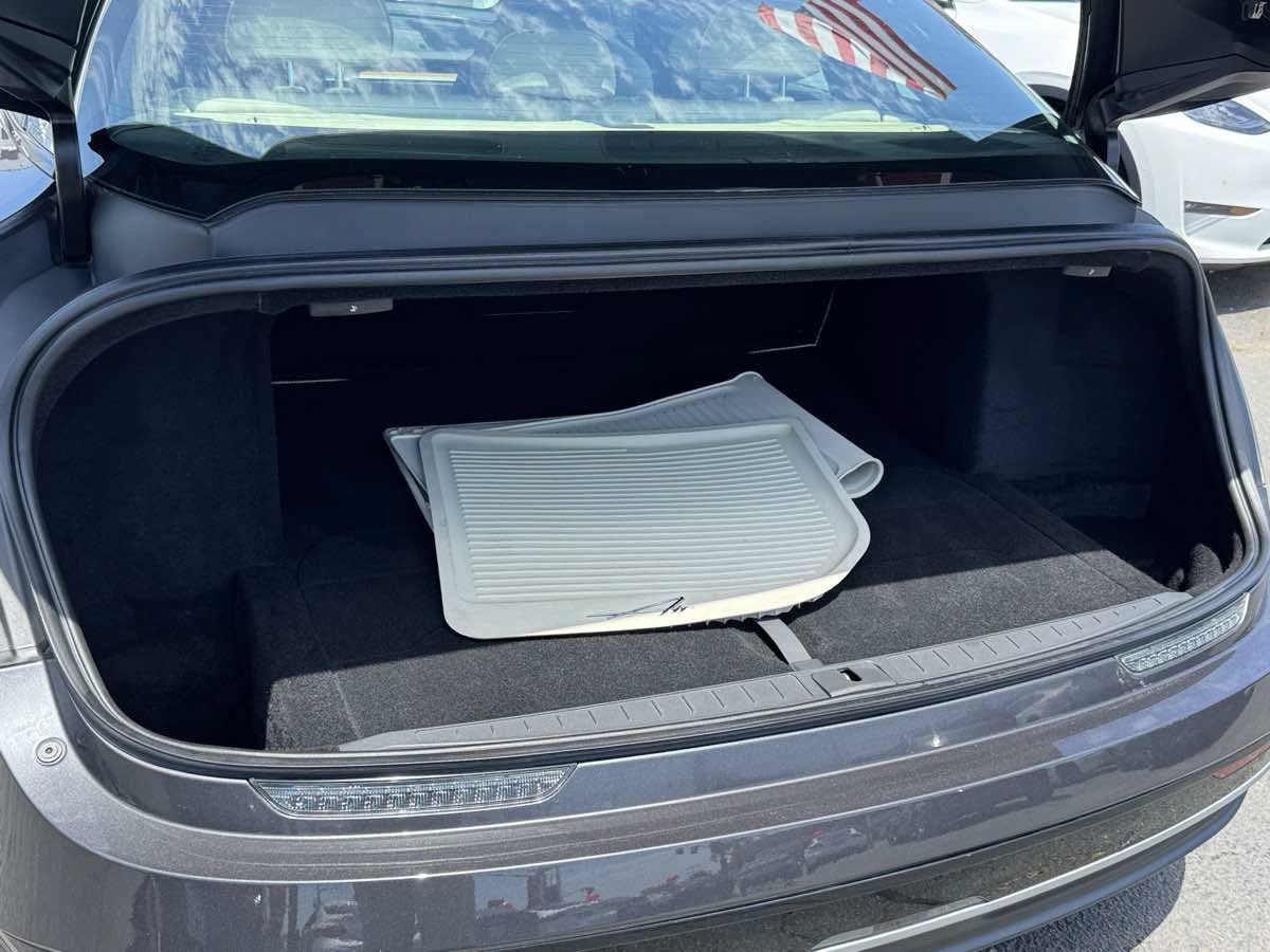 Used 2024 Lucid Air Pure RWD image 10