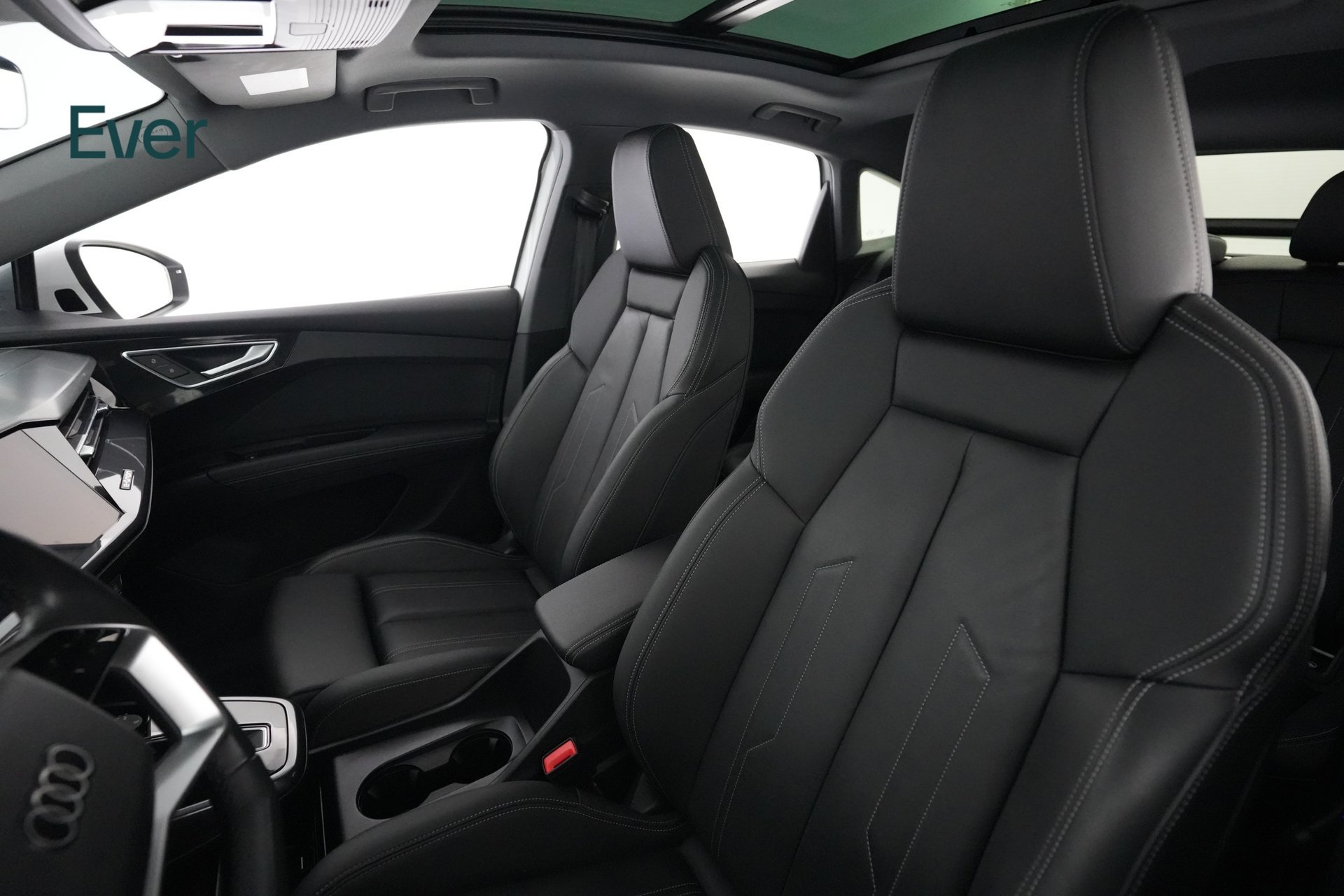 Used 2023 Audi Q4 e-tron Prestige w/ Black Optic Package AWD/4WD image 4