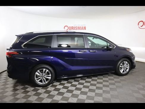 Used 2025 Toyota Sienna Limited AWD/4WD image 26
