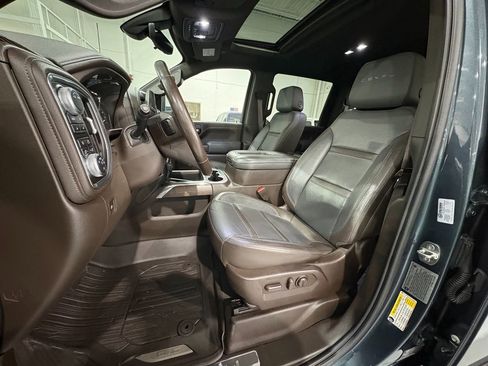 Used 2020 GMC Sierra 3500 Denali w/ Denali Ultimate Package image 9