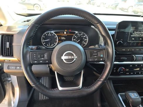 Used 2023 Nissan Pathfinder Platinum w/ Black Appearance Package image 16