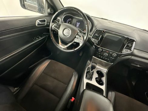 Used 2021 Jeep Grand Cherokee Laredo X AWD/4WD image 9