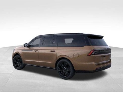 New 2026 Lincoln Navigator L Black Label AWD/4WD image 4