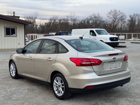 Used 2018 Ford Focus SE FWD image 9
