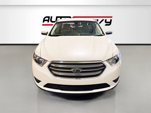 Used 2018 Ford Taurus SEL w/ Equipment Group 201A image 2
