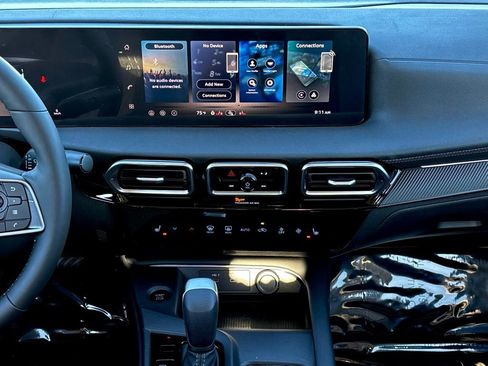New 2026 Nissan Sentra SV w/ SV Convenience Package FWD image 20