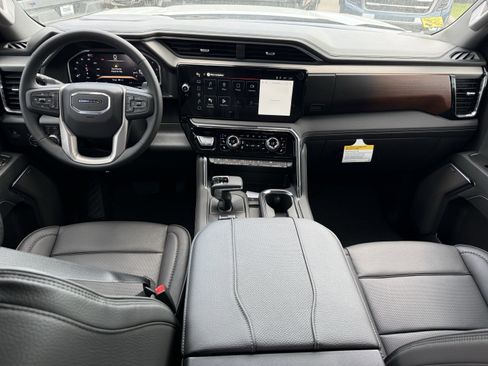 New 2026 GMC Sierra 1500 Denali w/ Denali Reserve Package image 10
