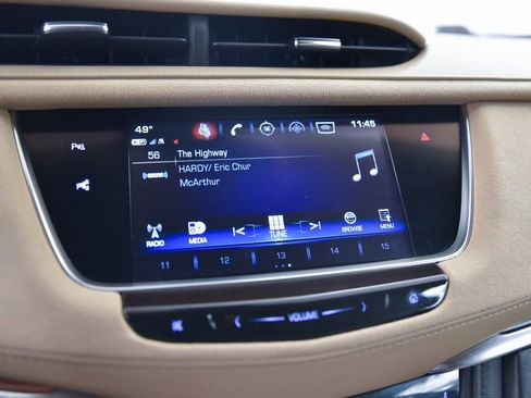 Used 2018 Cadillac XT5 Platinum w/ Driver Assist Package image 19