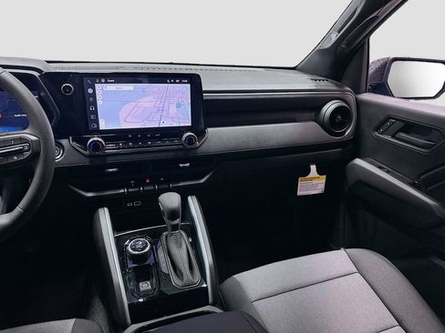 New 2026 Chevrolet Colorado Trail Boss AWD/4WD image 24