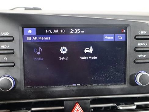 Used 2022 Hyundai Elantra SEL FWD image 31