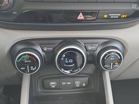 New 2026 Hyundai Venue SEL image 22