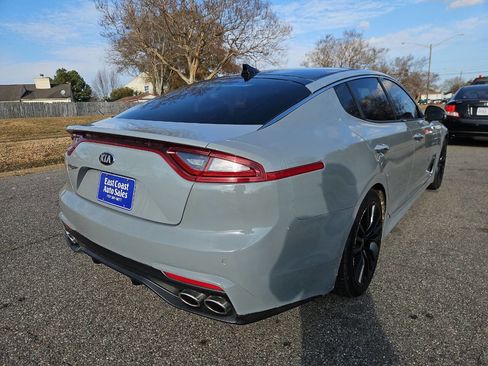 Used 2018 Kia Stinger Premium image 6