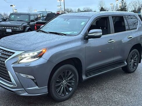Used 2023 Lexus GX 460 Premium w/ Accessory Package AWD/4WD image 2