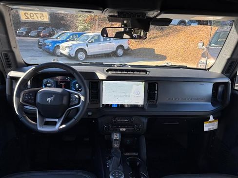 New 2025 Ford Bronco Badlands AWD/4WD image 6