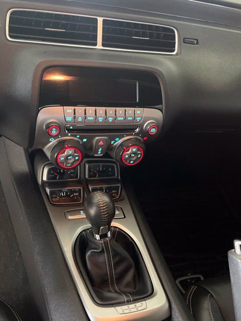 Used 2010 Chevrolet Camaro SS w/ RS Package RWD image 7