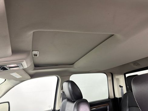 Used 2016 RAM 1500 Laramie w/ Convenience Group AWD/4WD image 11