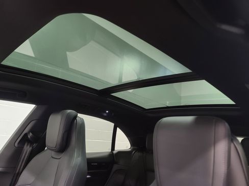 New 2026 Porsche Macan Electric RWD image 25
