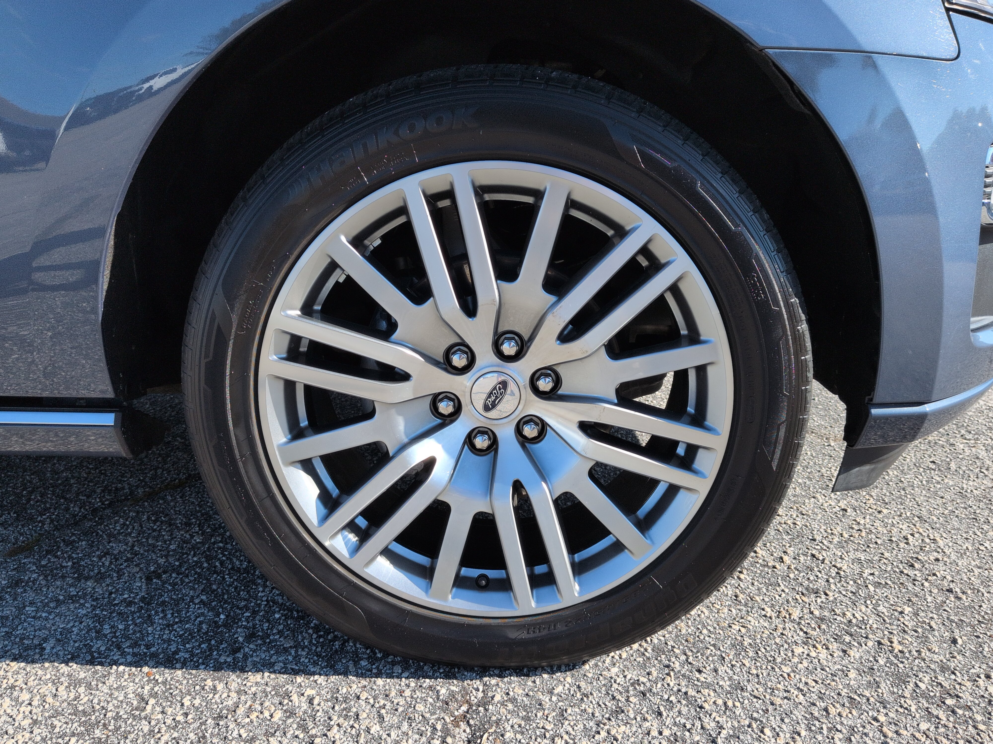 Certified 2023 Ford Expedition Max Platinum RWD image 9
