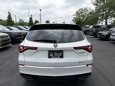 Used 2023 Acura MDX SH-AWD w/ Advance Package image 4