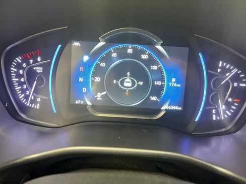 Used 2020 Hyundai Santa Fe Limited image 17