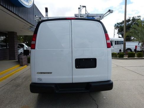Used 2021 Chevrolet Express 2500 w/ Driver Convenience Package image 12