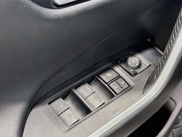 Used 2024 Toyota RAV4 XSE AWD/4WD image 18