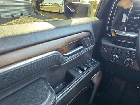 Used 2024 Chevrolet Silverado 3500 High Country w/ High Country Premium Package image 30