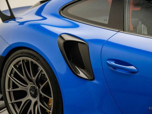 Used 2019 Porsche 911 GT2 RS RWD image 41