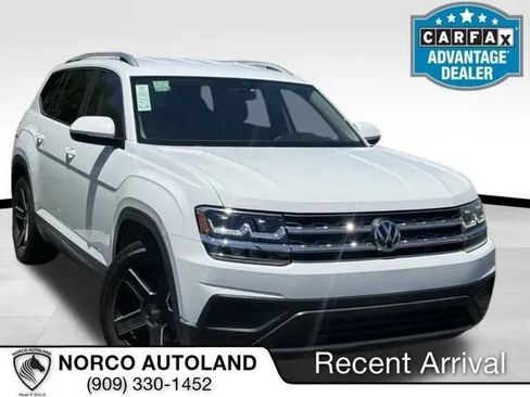 Used 2018 Volkswagen Atlas S FWD image 1