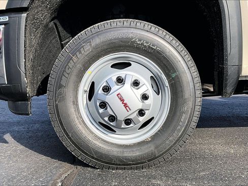 New 2026 GMC Sierra 3500 Pro image 11