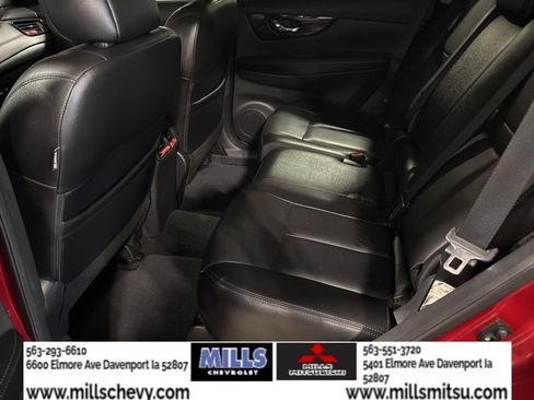Used 2019 Nissan Rogue SL w/ Premium Package AWD/4WD image 12
