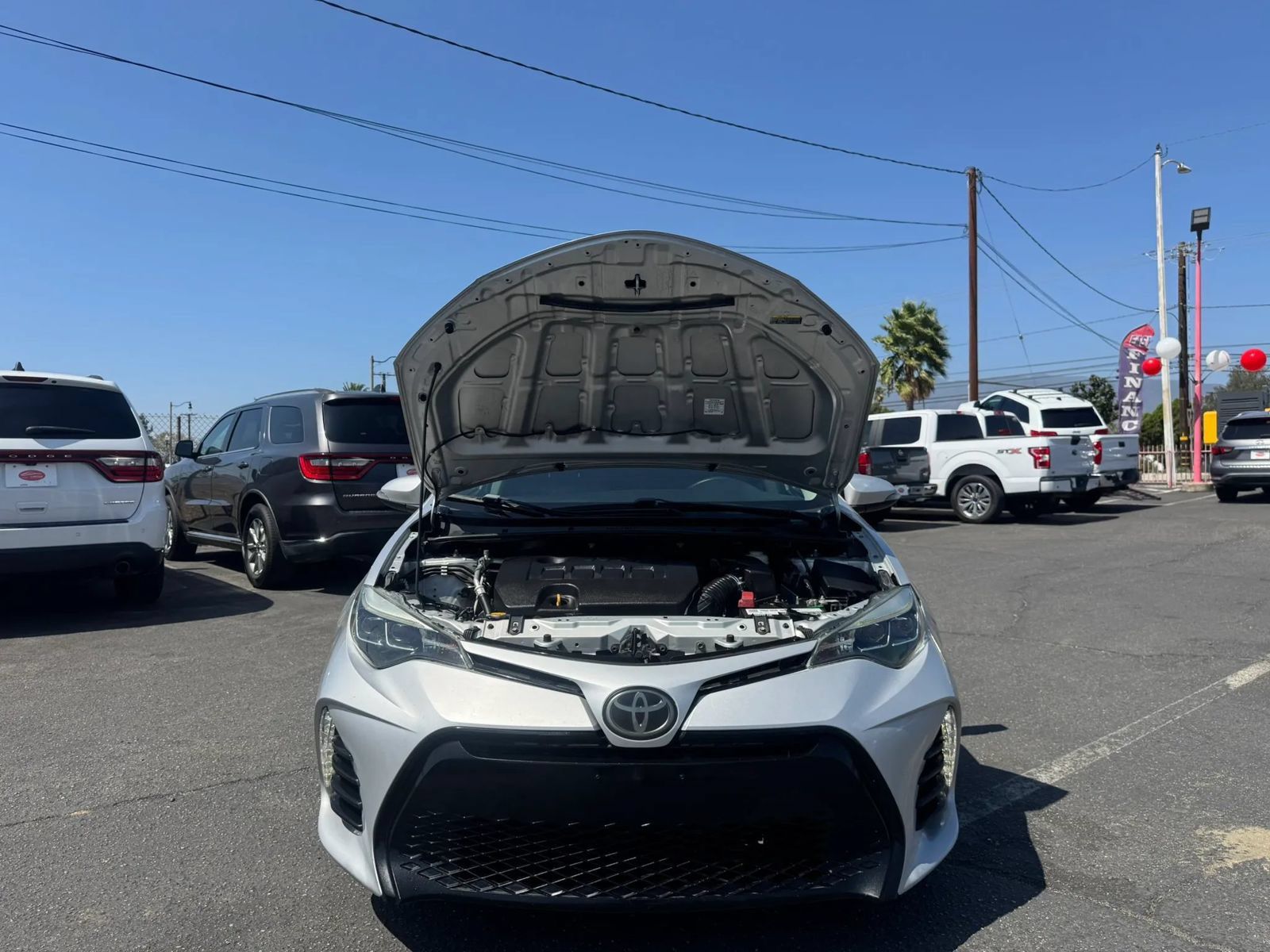 Used 2017 Toyota Corolla SE w/ Carpet Mat Package (TMS) FWD image 15
