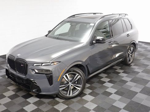 New 2026 BMW X7 M60i image 2