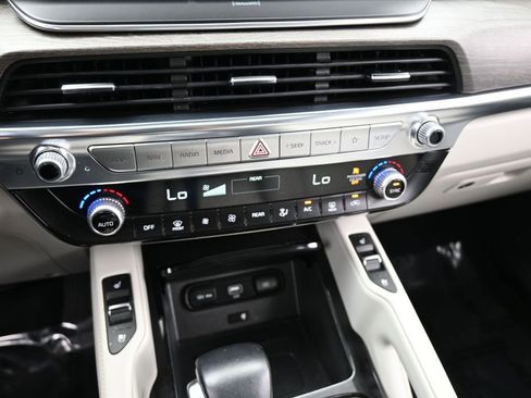 Used 2022 Kia Telluride EX w/ EX Premium Package image 26