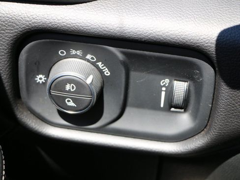Used 2026 RAM 2500 Big Horn AWD/4WD image 19