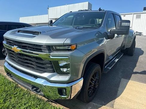 Used 2024 Chevrolet Silverado 3500 LT w/ All Star Edition AWD/4WD image 1