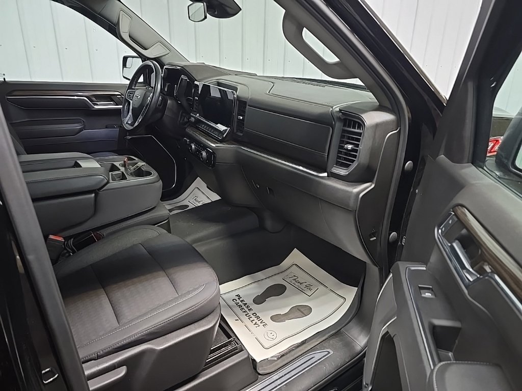 Used 2023 Chevrolet Silverado 1500 RST AWD/4WD image 15