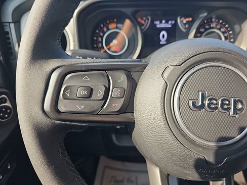 Used 2025 Jeep Wrangler Unlimited Sport AWD/4WD image 16