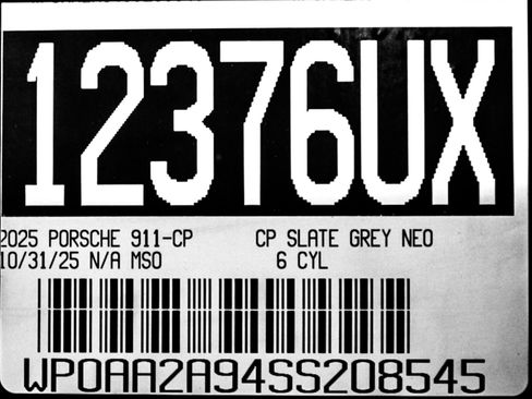 Used 2025 Porsche 911 Carrera image 35