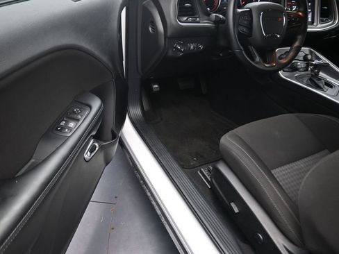 Used 2022 Dodge Challenger GT RWD image 12