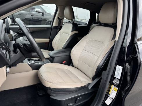 Used 2020 Ford Escape Titanium AWD/4WD image 24
