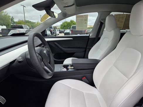 Used 2023 Tesla Model Y Performance AWD/4WD image 31