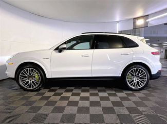 Certified 2023 Porsche Cayenne Platinum Edition AWD/4WD video 2