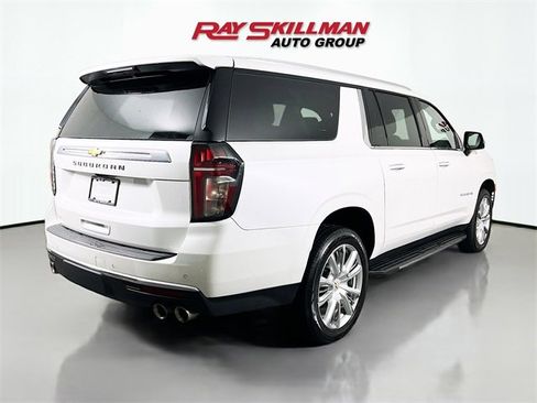 Used 2023 Chevrolet Suburban High Country image 7