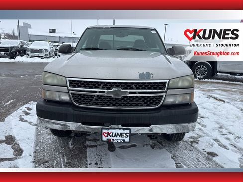 Used 2005 Chevrolet Silverado 2500 LS image 3