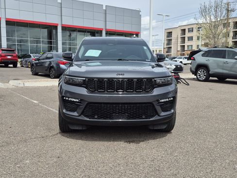 Used 2024 Jeep Grand Cherokee Limited w/ Luxury Tech Group II image 8