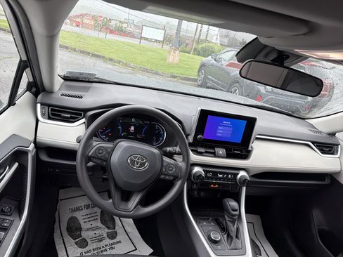 Used 2023 Toyota RAV4 XLE w/ Convenience Package AWD/4WD image 15